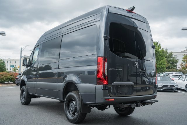 New 2026  Mercedes-Benz Crew 144 WB image 50