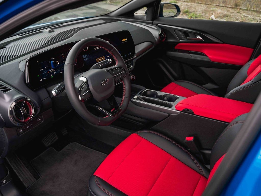 2025 Chevrolet Equinox EV RS - Photo 22