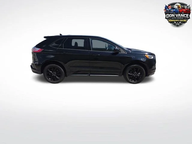 Used 2024 Black Ford SE image 6