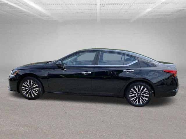 Used 2024 Black Nissan 2.5 SV image 24