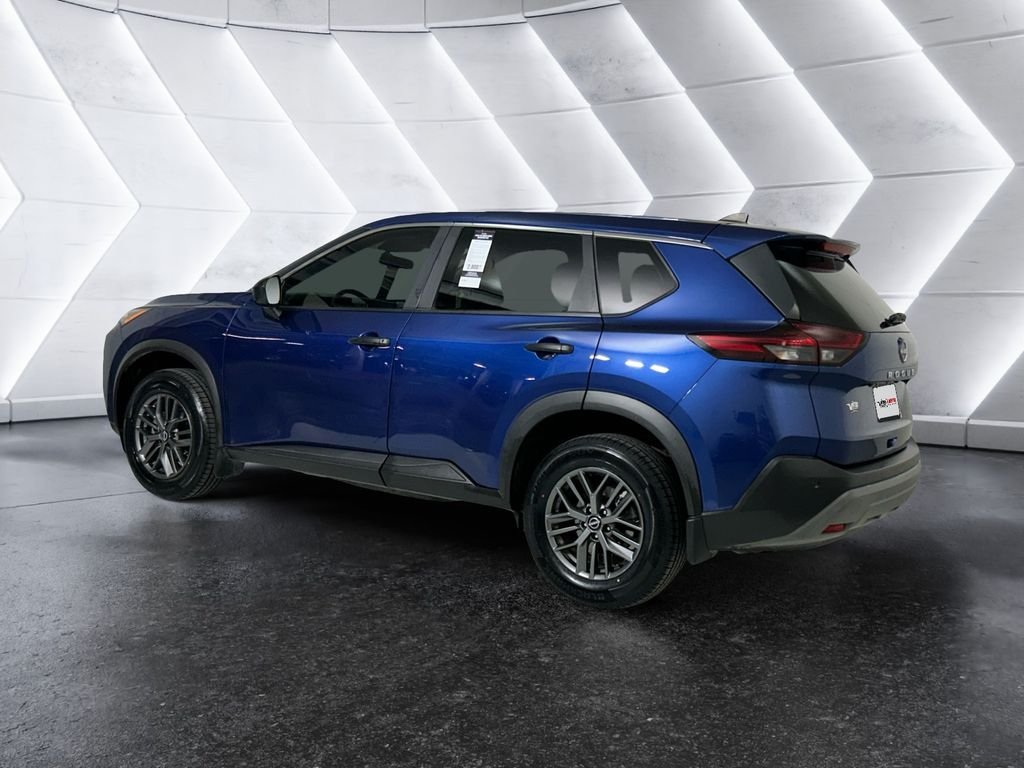 Used 2023 Blue Nissan S image 6