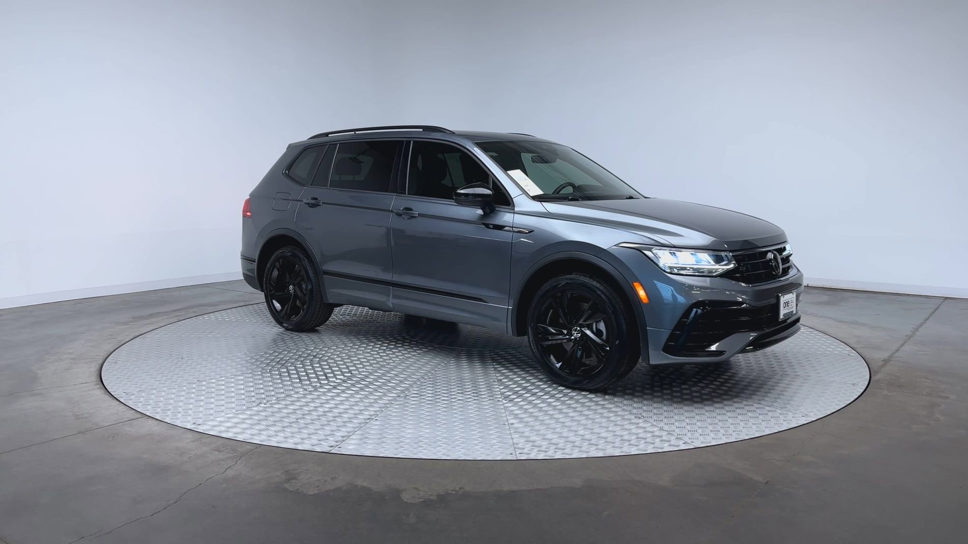 Used 2023 Gray Volkswagen SE R-Line Black image 2