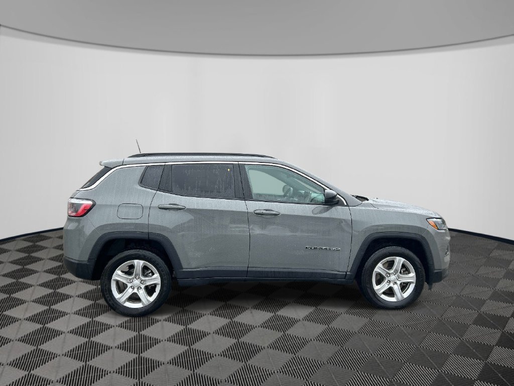 Used 2023 Gray Jeep Latitude image 6