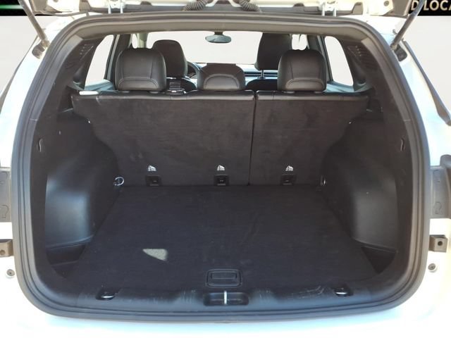 Used 2024  Jeep Latitude image 26