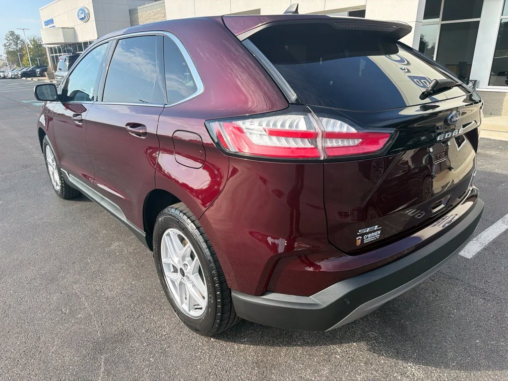 Used 2023 Burgundy Velvet Metallic Tinted Clearcoat Ford SEL image 3