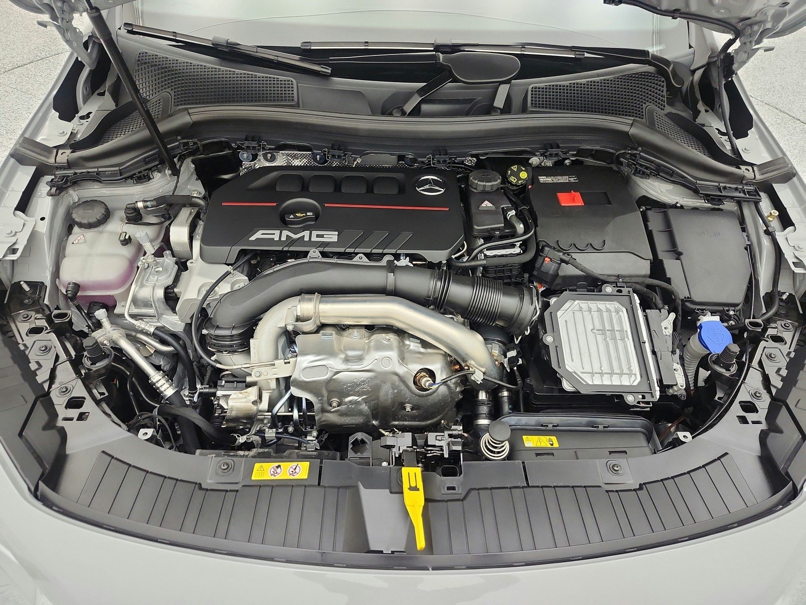 New 2026 MANUFAKTUR Alpine Grey Mercedes-Benz AMG® GLA 35 4MATIC SUV image 12