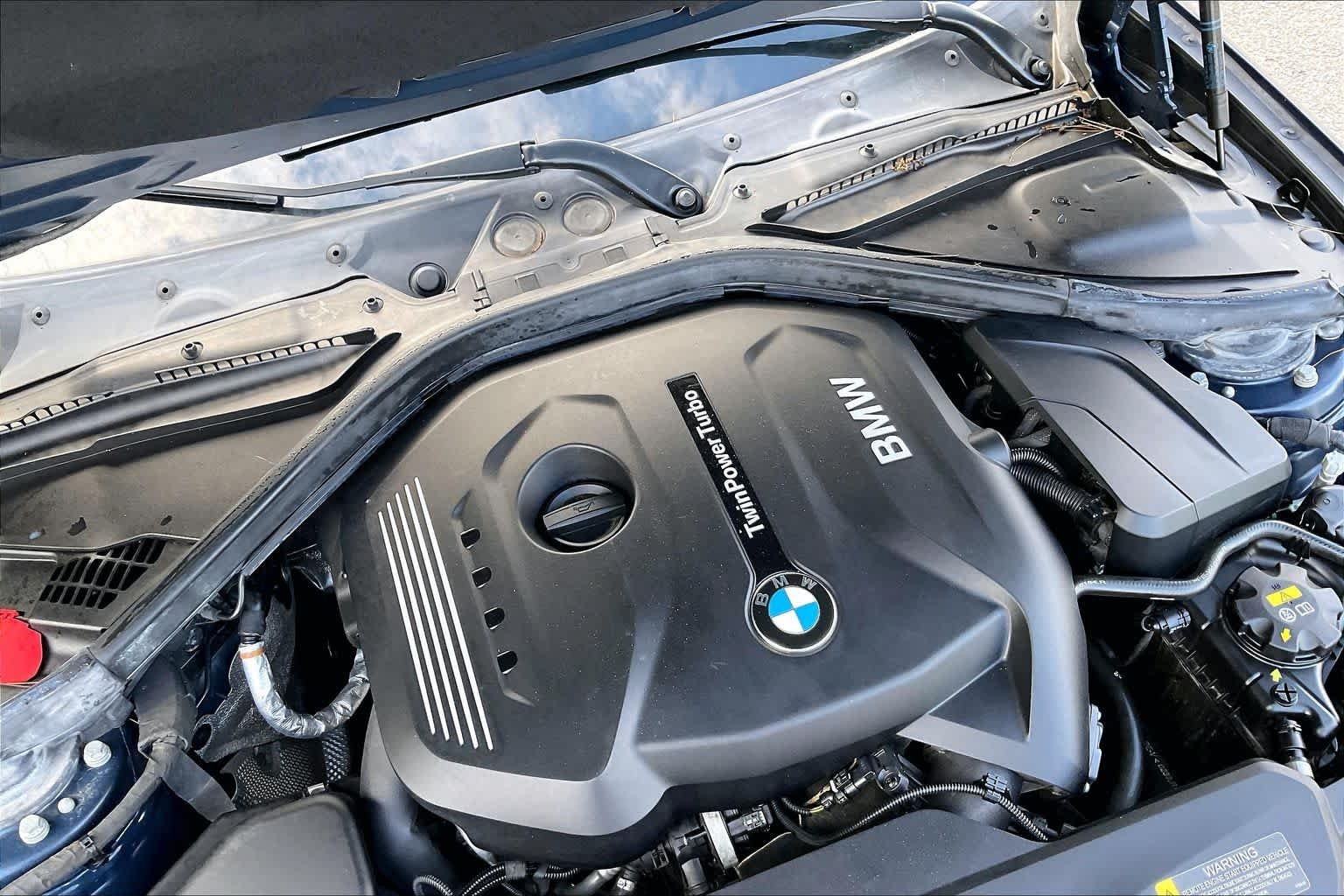 Used 2018 Mediterranean Blue Metallic BMW 330i xDrive image 30