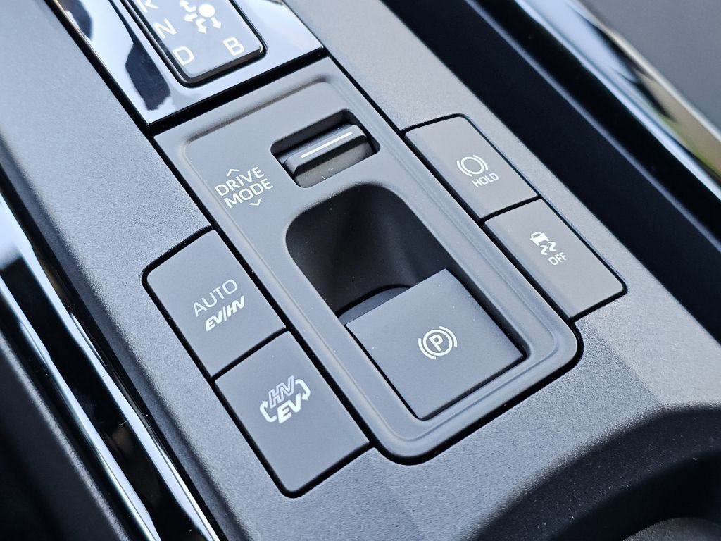2026 Toyota Prius Plug-in Hybrid SE - Photo 9
