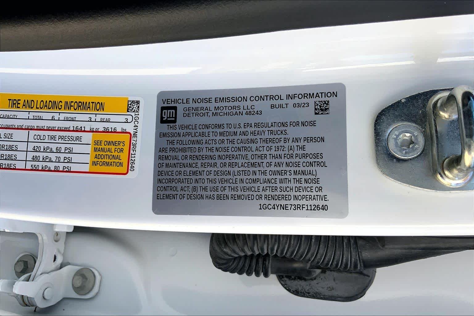 Used 2024 Summit White Chevrolet LT image 36