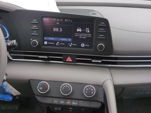 New 2026 White Hyundai SE image 16