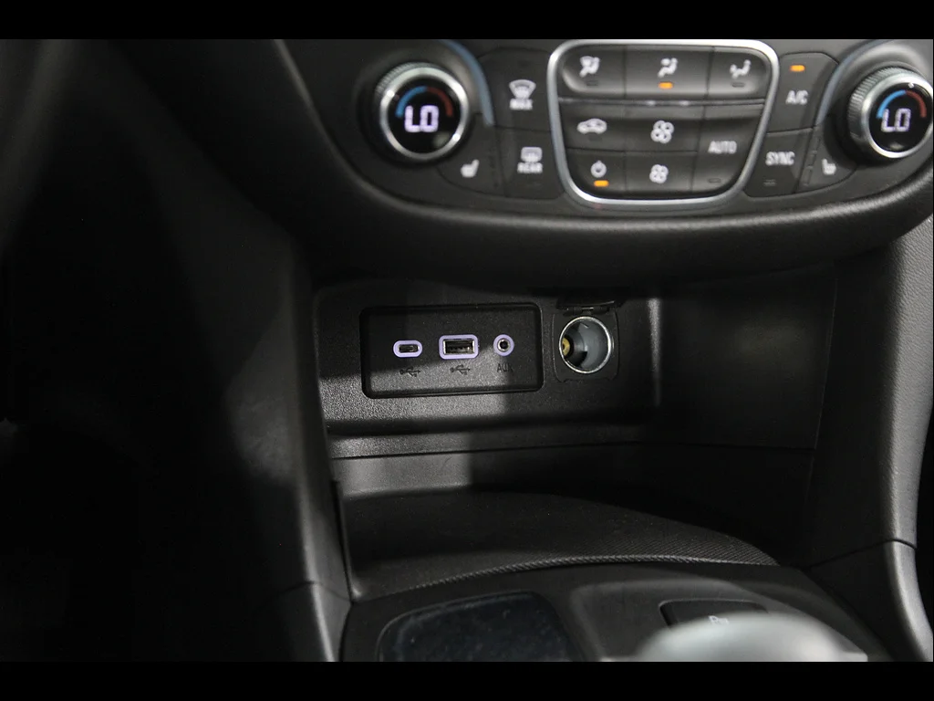 2024 Chevrolet Equinox LT - Photo 14