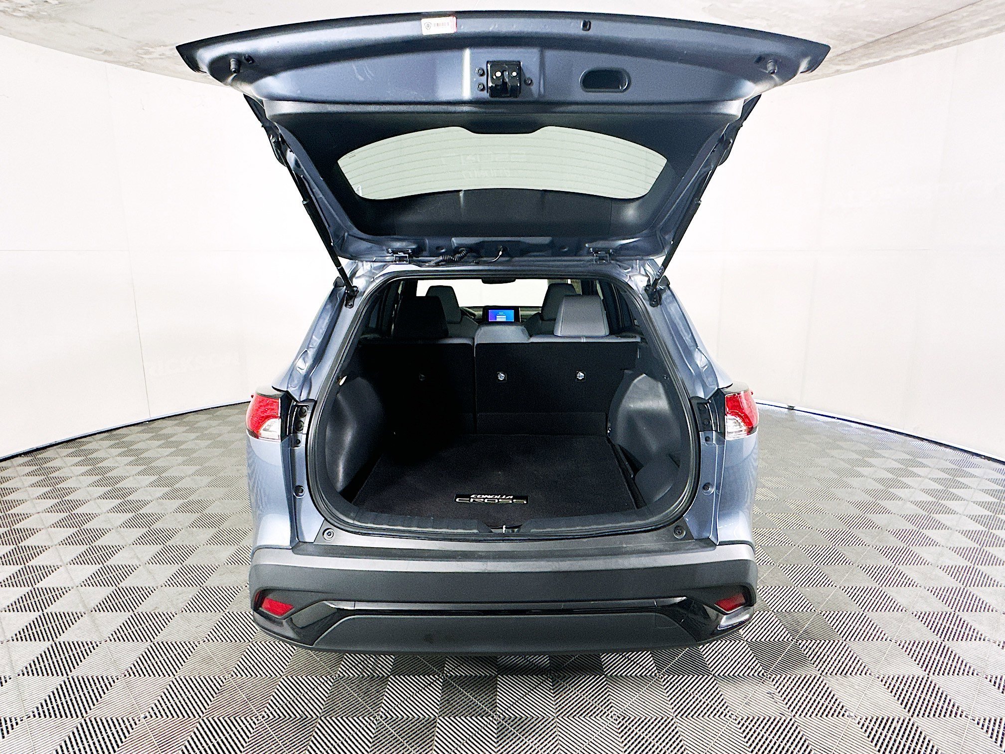 Used 2024 Celestite Toyota Hybrid SE image 31