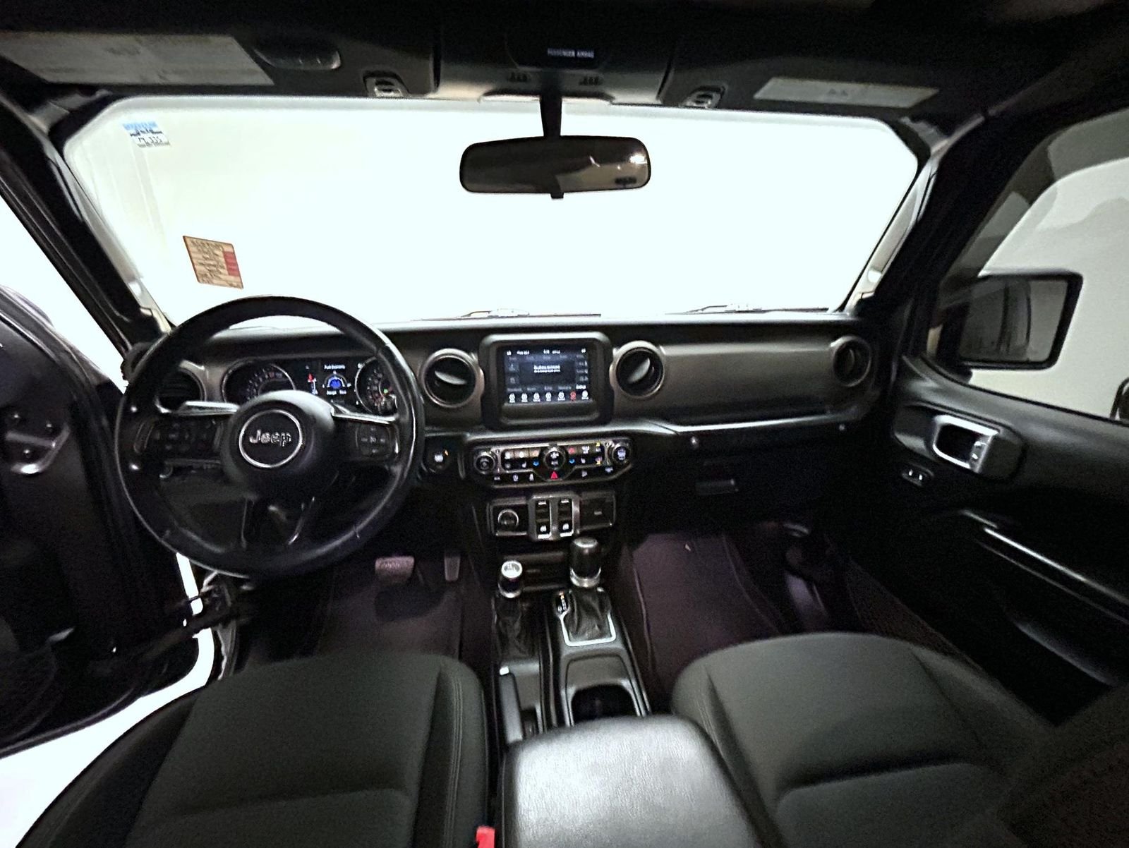Used 2020 Gray Jeep Sport S image 12