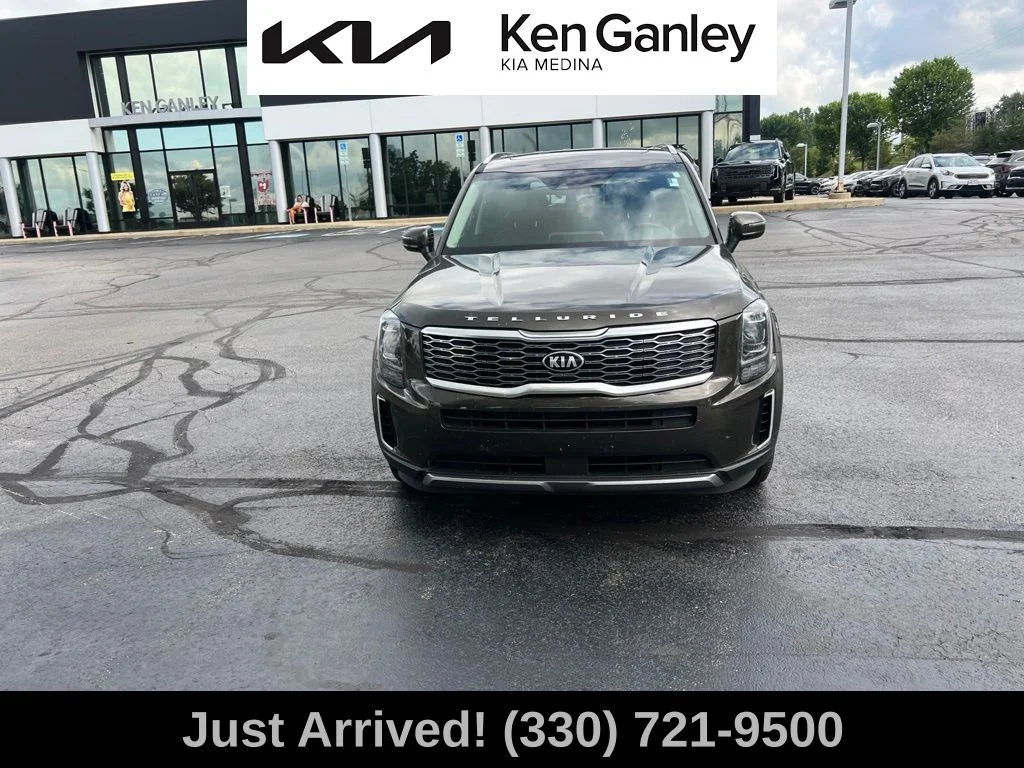 Used 2020 Green Kia S image 2