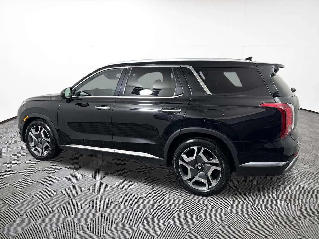 Used 2024 Black Hyundai Limited image 11