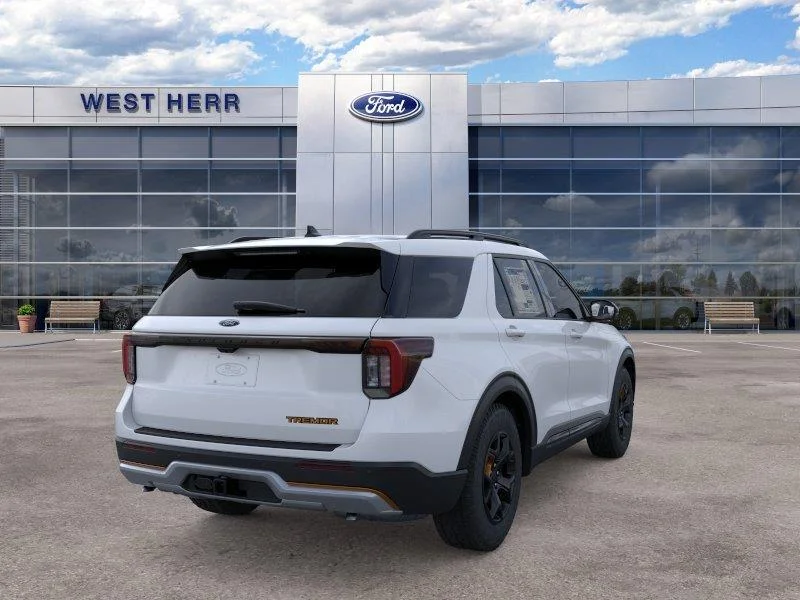 New 2026 Space White Metallic Ford Tremor® image 8