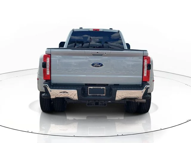 New 2026 Avalanche Ford Lariat image 6