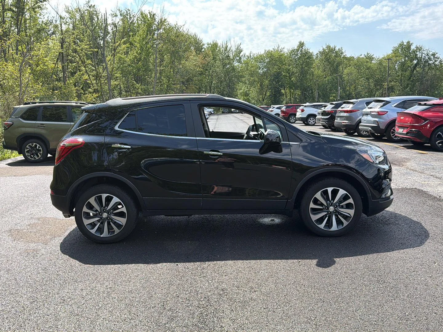 Used 2022 Ebony Twilight Metallic Buick Preferred image 7