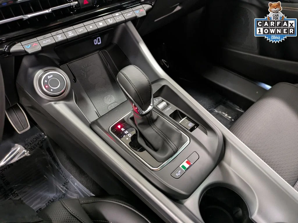 Used 2026  Alfa Romeo  image 14
