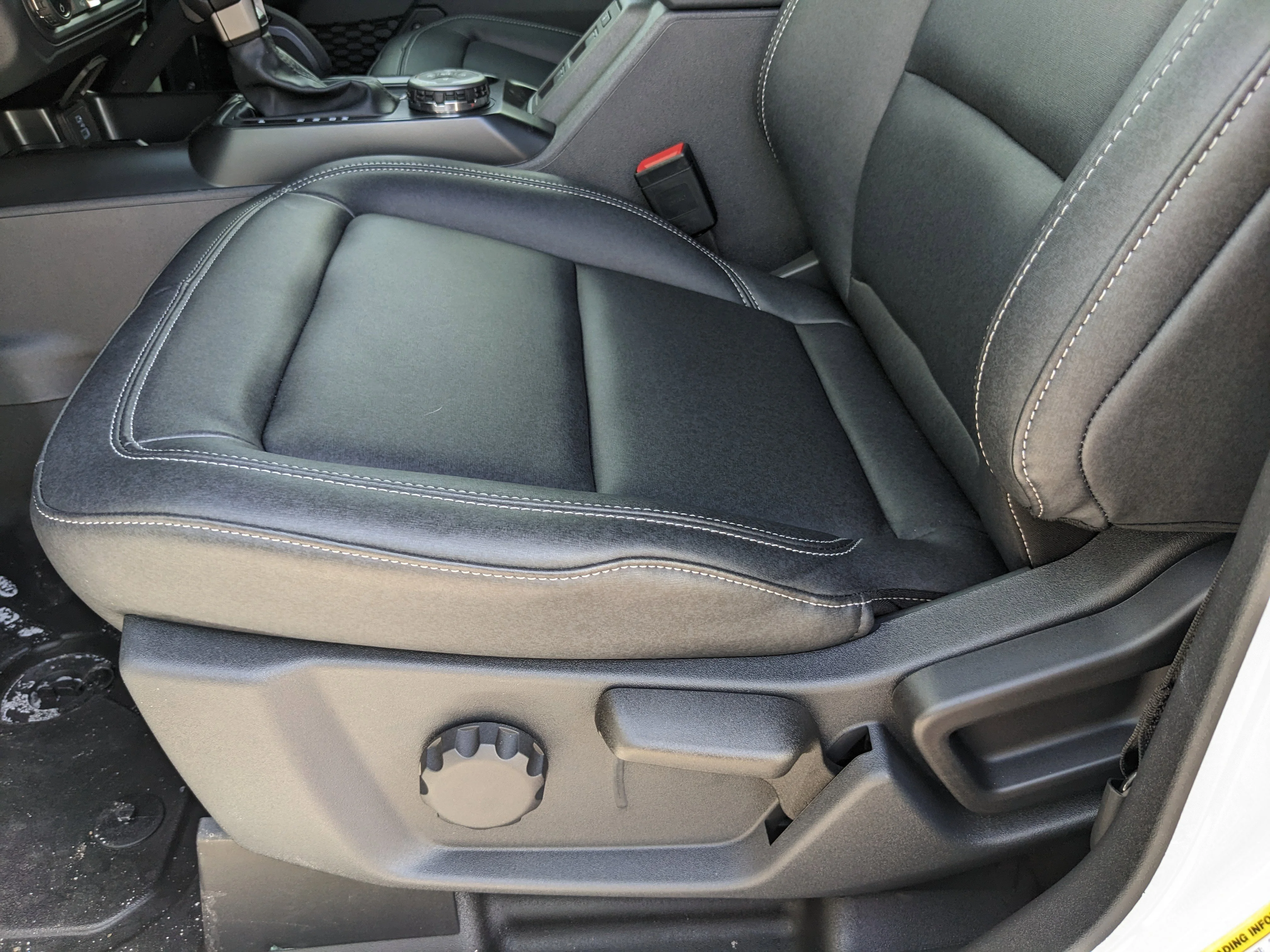 New 2025 Oxford White Ford Big Bend® image 17