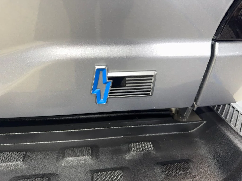 Used 2022 Silver Ford Lariat image 23