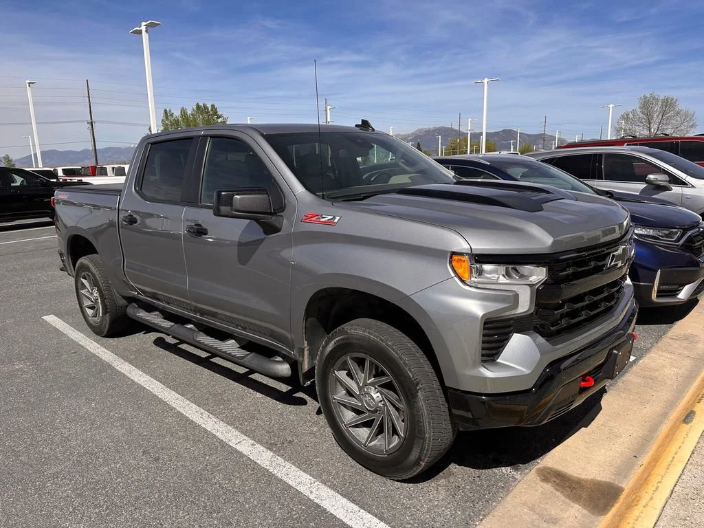 2025 Chevrolet Silverado 1500 LT Trail Boss 4X4 Crew Cab Short Box's photo