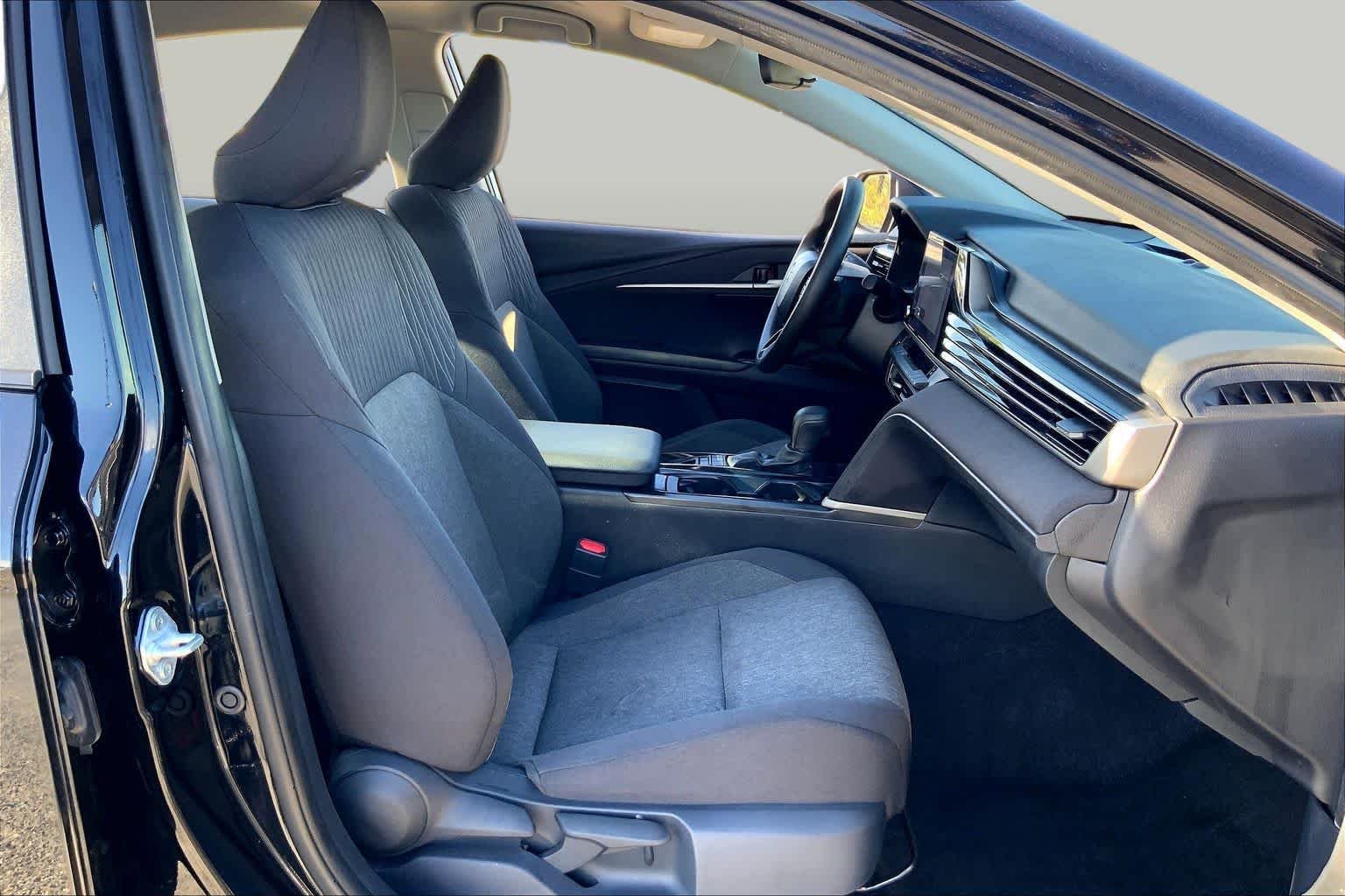 Used 2025 Midnight Black Metallic Toyota LE image 9