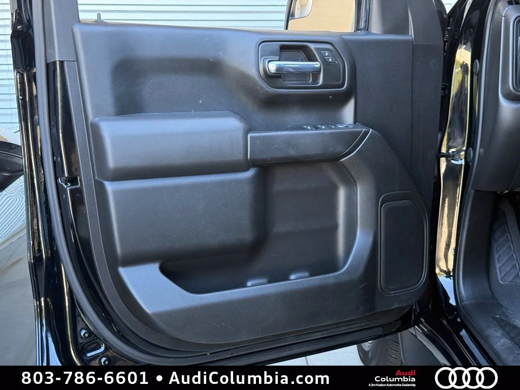 Used 2021 Black Chevrolet Custom image 19
