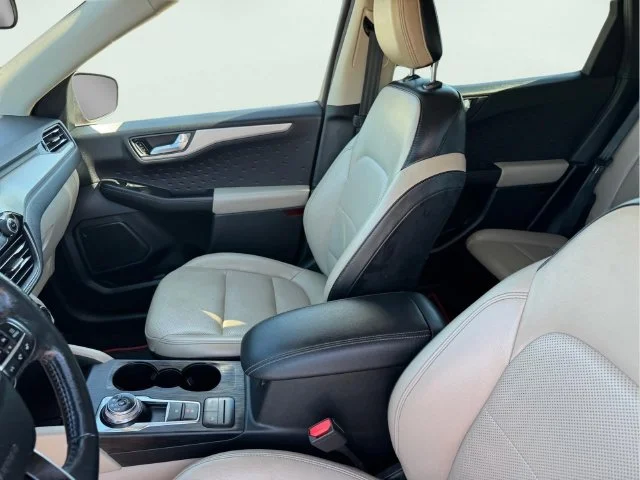 Used 2020 Red Ford SEL image 7
