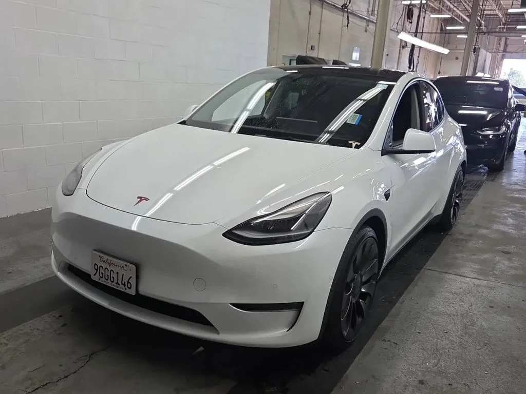Used 2022 White Tesla Performance image 1