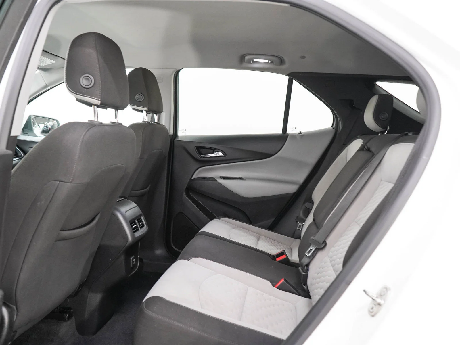 Used 2020 Summit White Chevrolet LT image 15