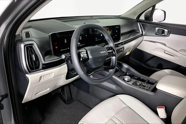 New 2026 Gray Kia EX image 8