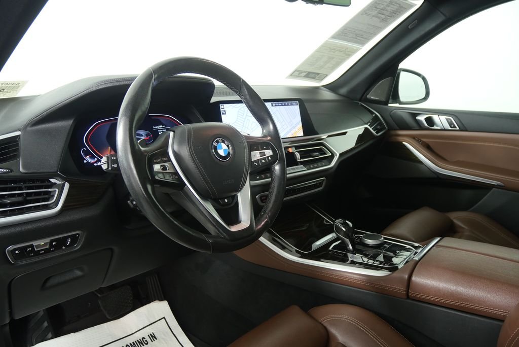 Used 2021 Mineral White Metallic BMW xDrive40i image 10