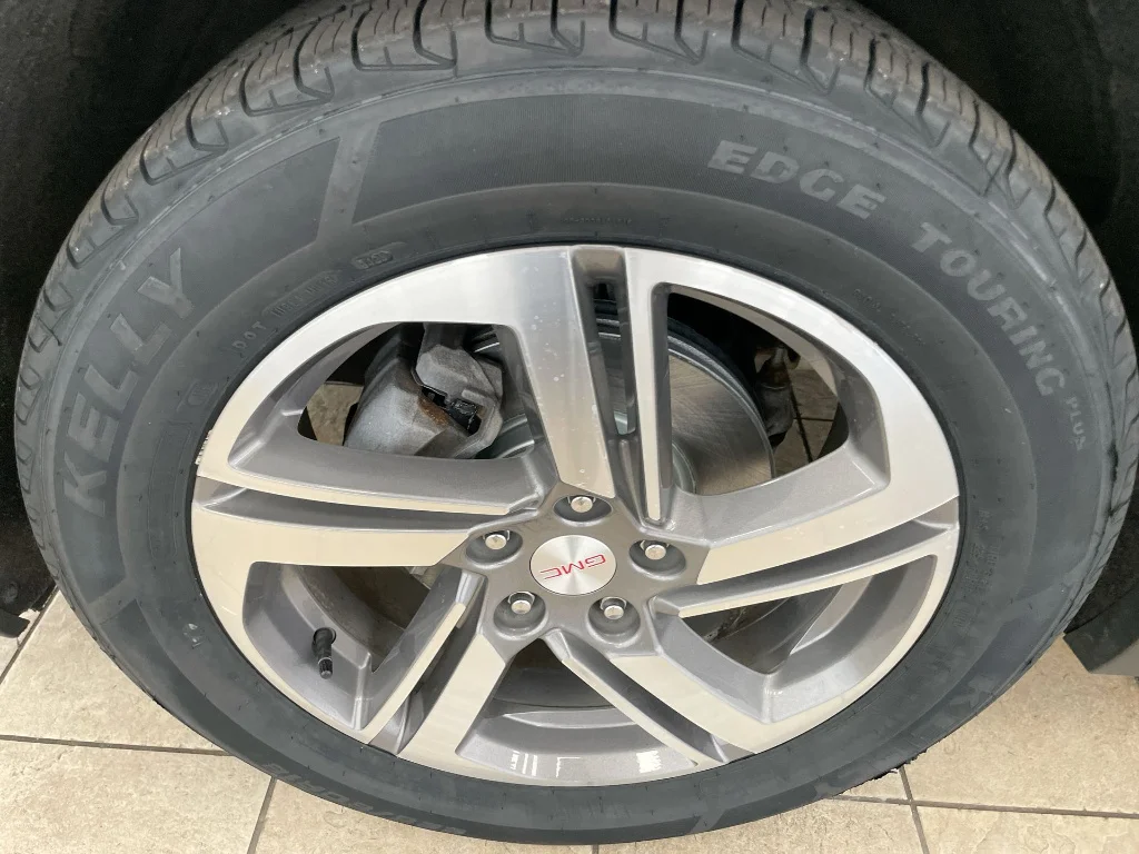 Used 2020 GRAY GMC SLT image 33