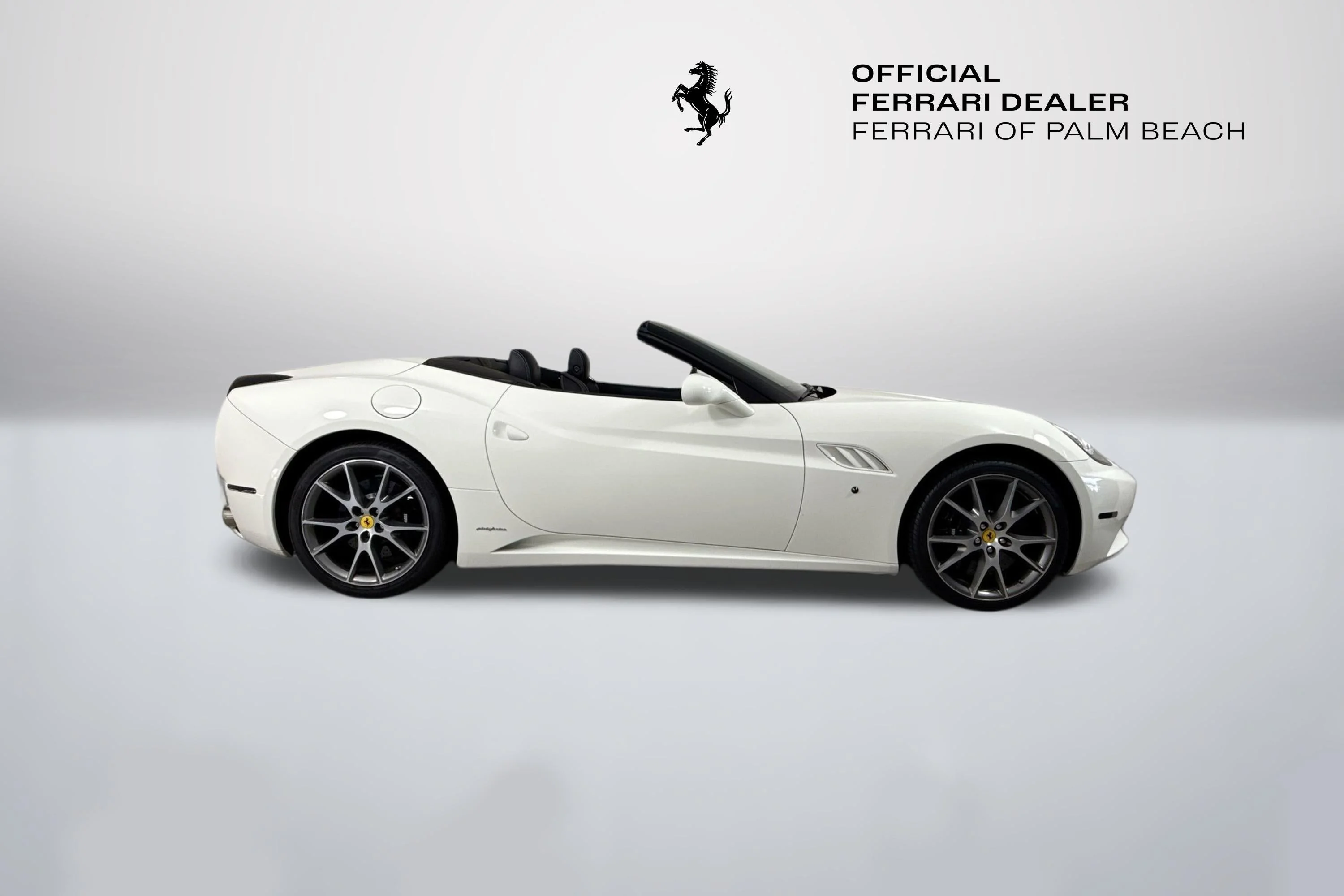 Used 2010 Extra Sample Ferrari Base image 8