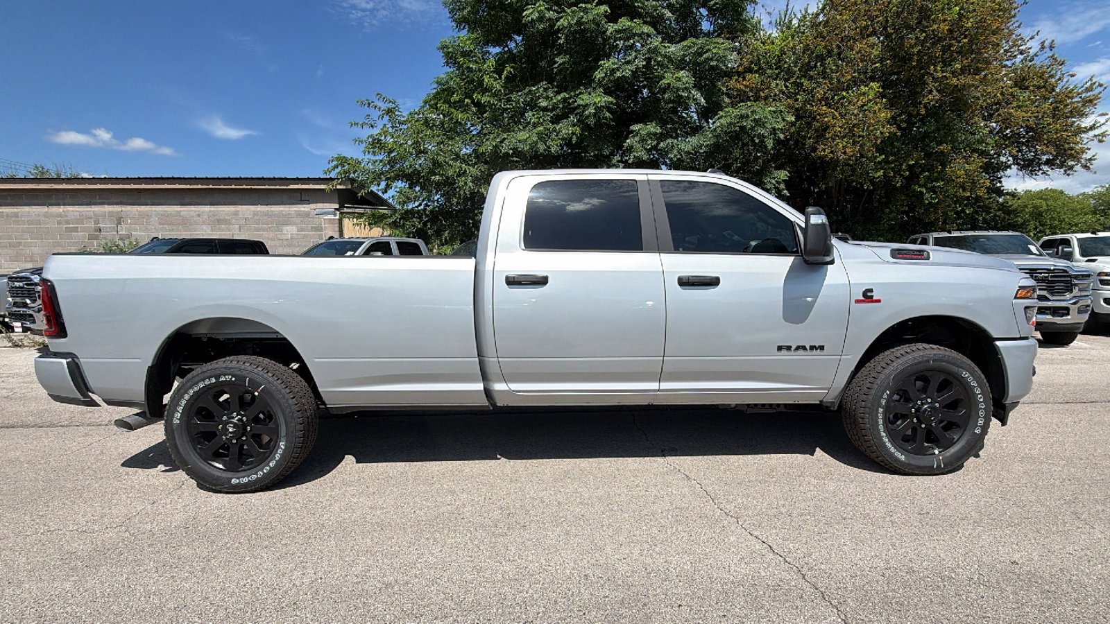New 2026 Silver-Zynith Exterior Paint RAM Lone Star image 4