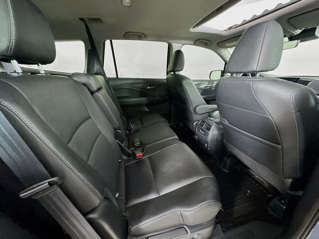 Certified Used 2022 Gray Honda Special Edition image 38