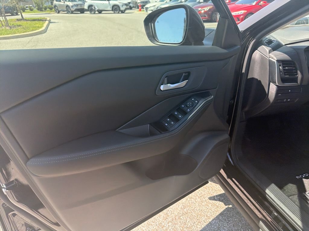 New 2026 Nissan Rogue SV 4D Sport Utility