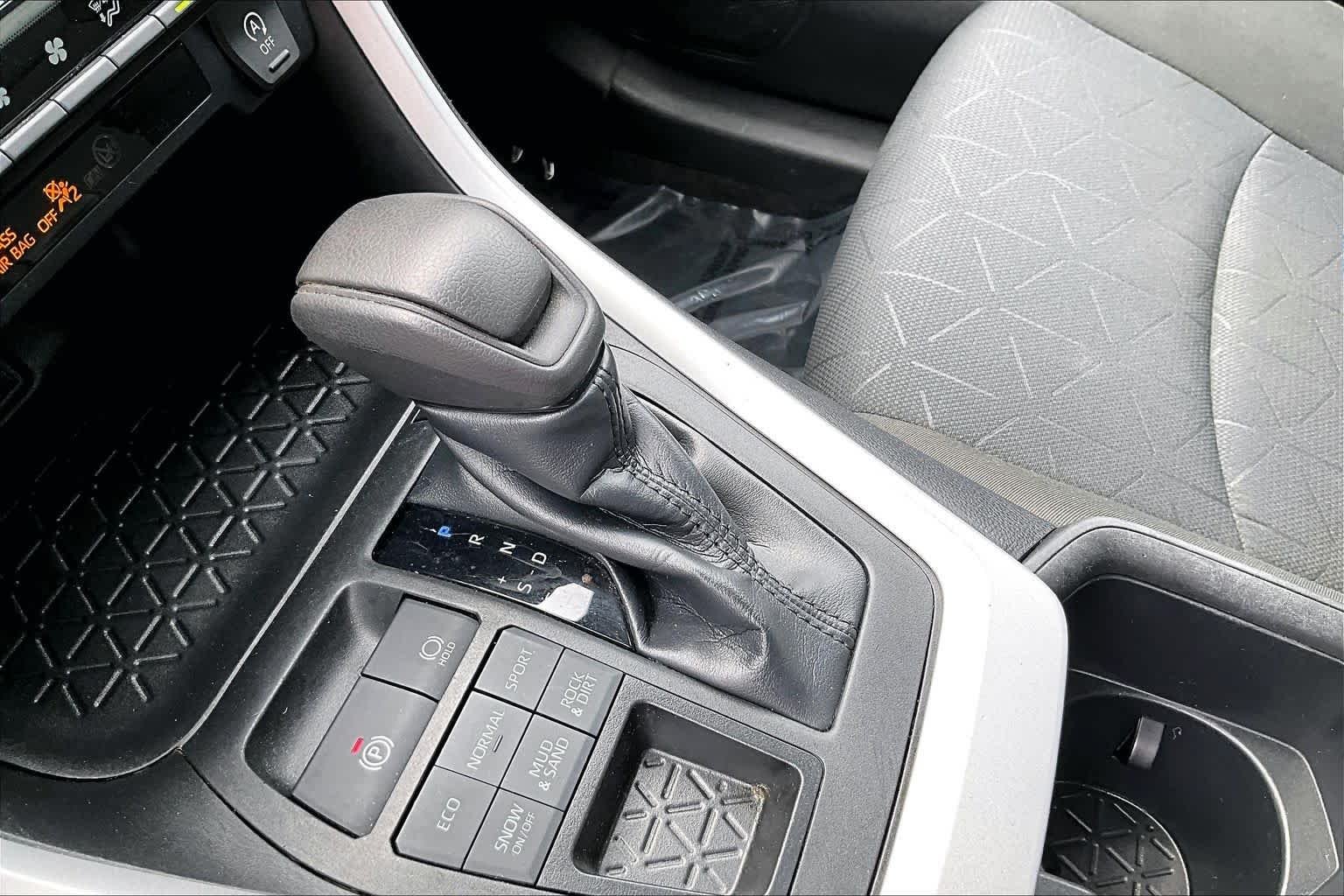 Used 2023 Ruby Flare Pearl Toyota XLE image 17