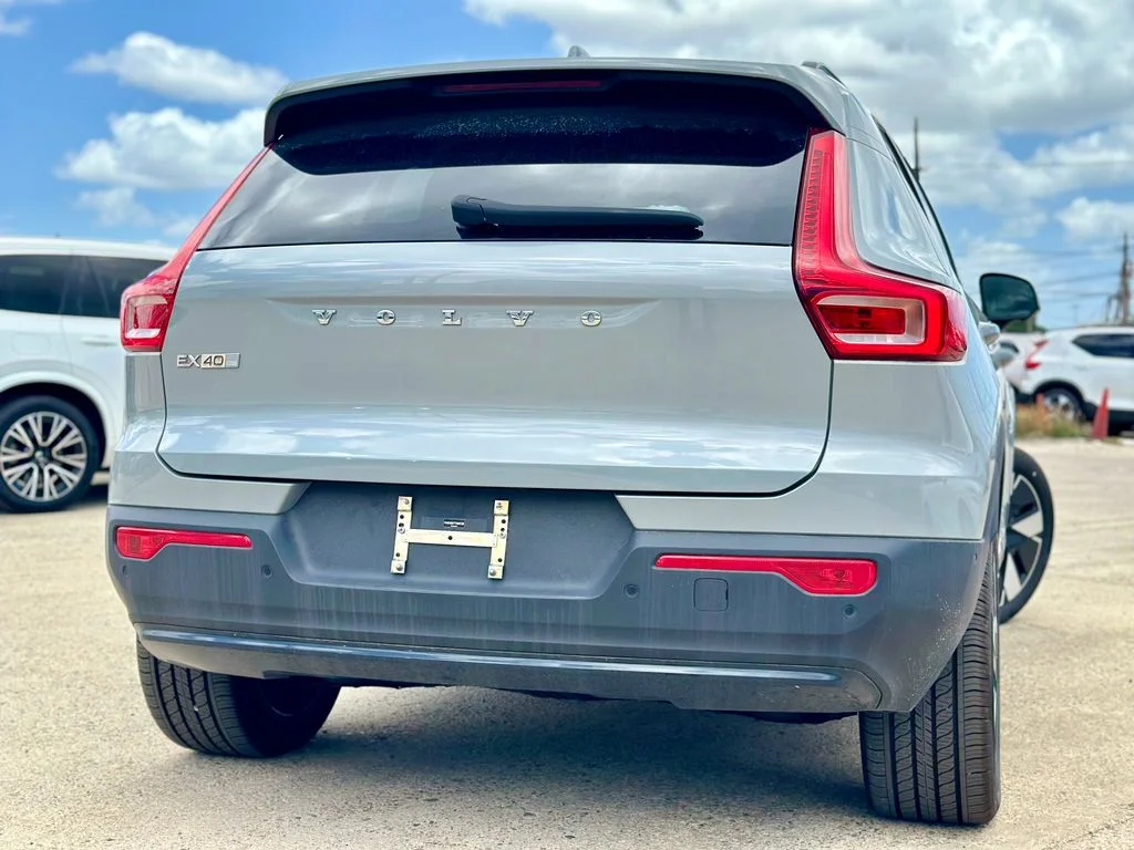 New 2026 Gray Volvo Single Motor Extended Range Plus image 3