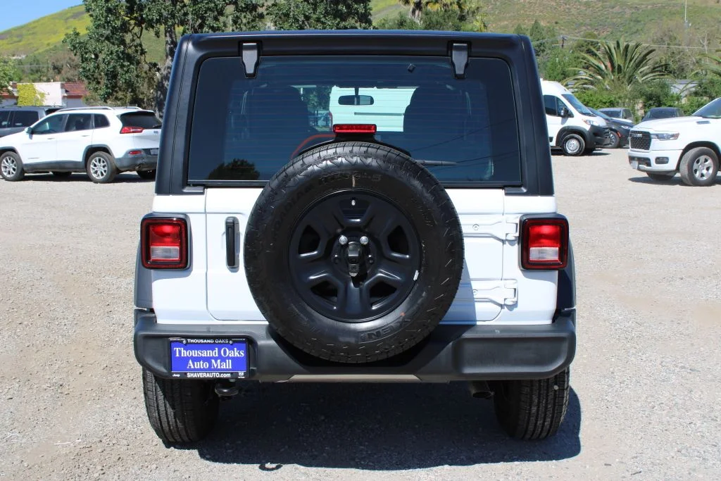 New 2026 Bright White Clear-Coat Exterior Paint Jeep Sport image 5