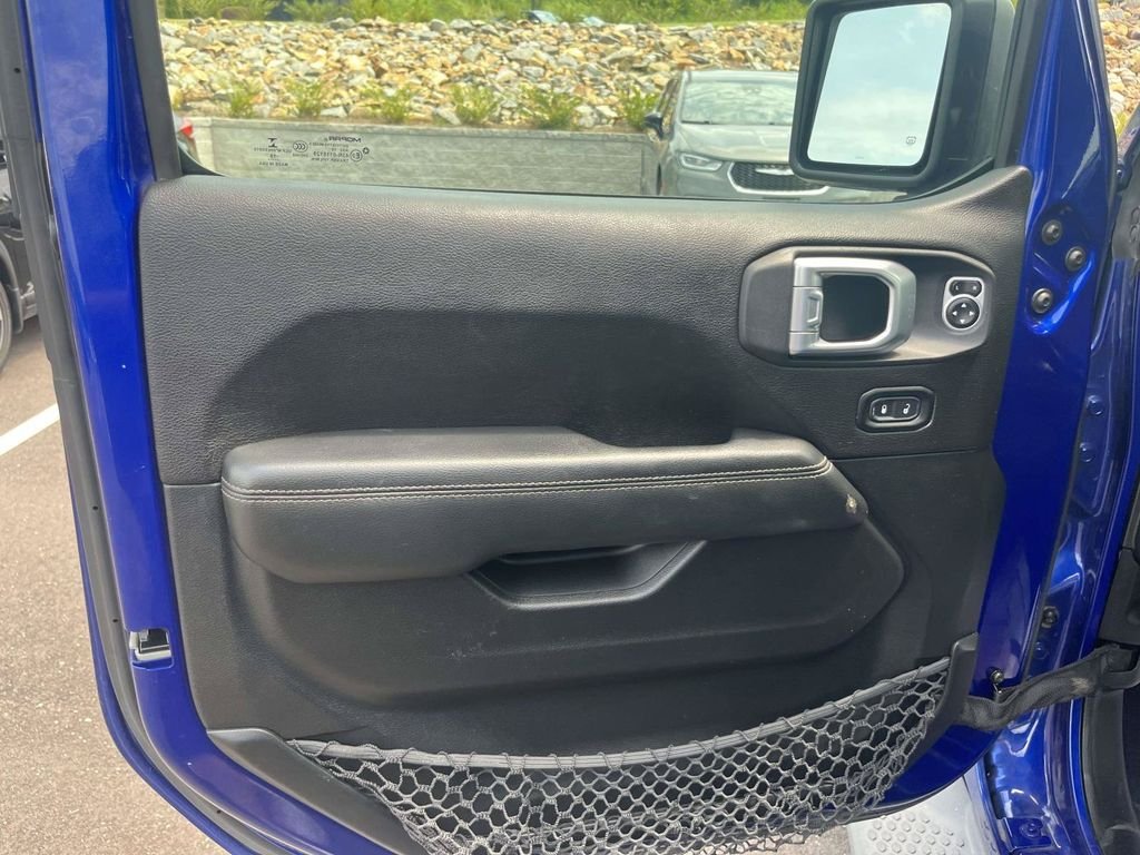 Used 2019 Blue Jeep Unlimited Sahara image 14