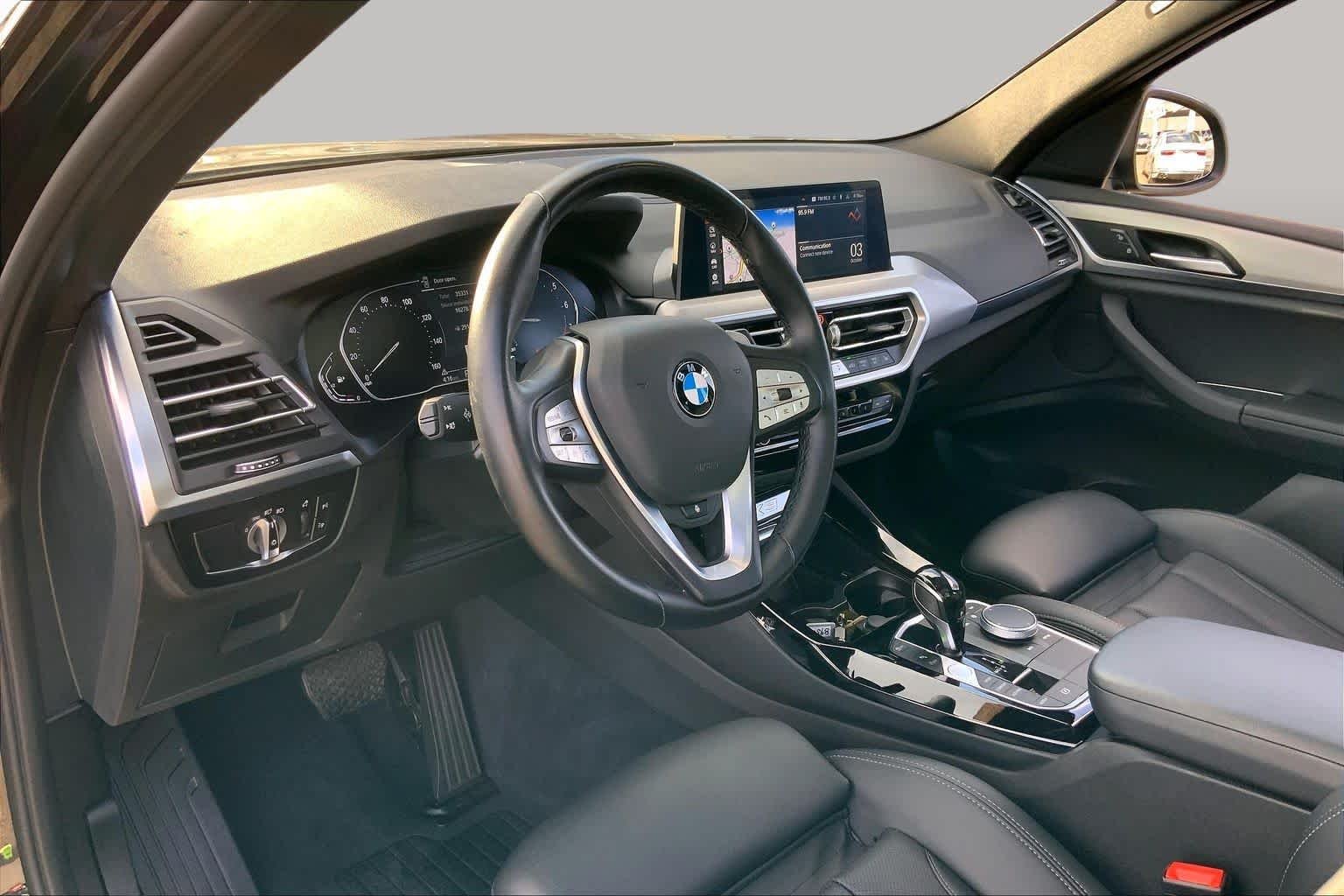 Used 2022 Jet Black BMW sDrive30i image 16