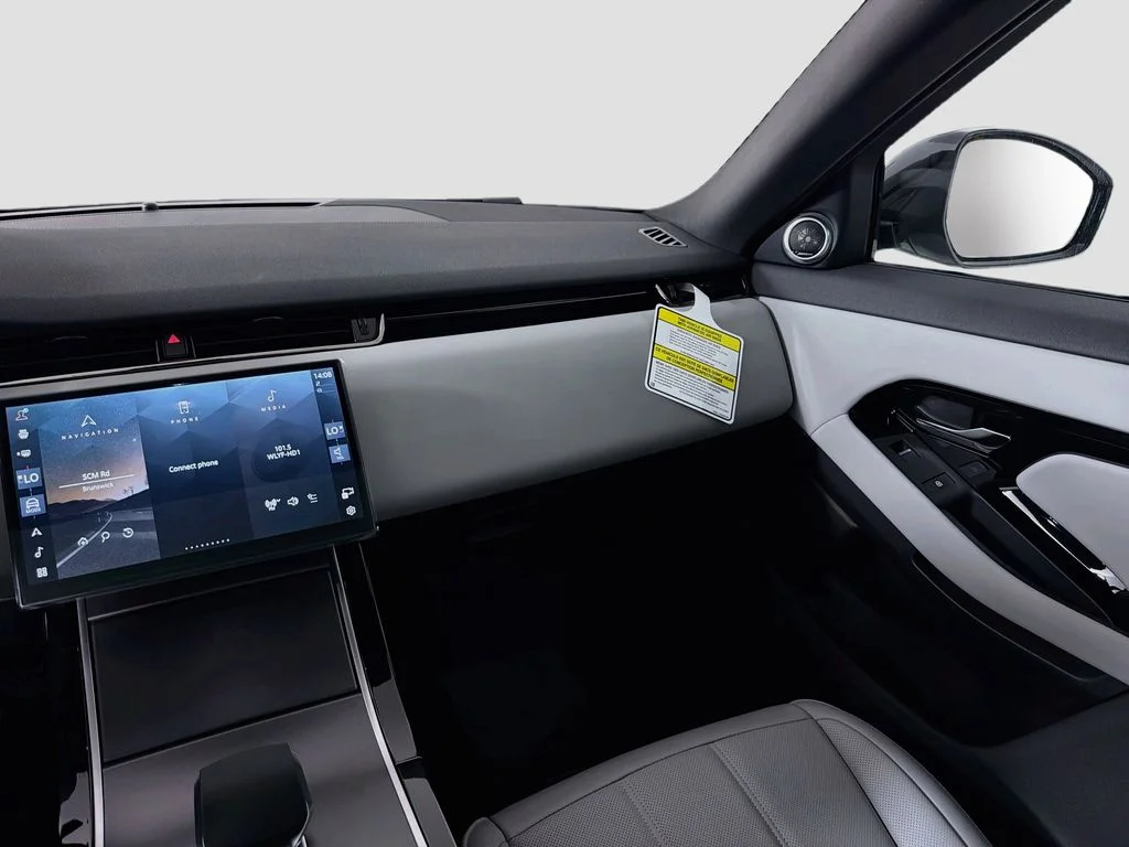 New 2026 Fuji White Land Rover S image 25