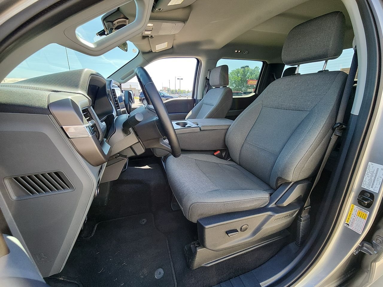 Used 2025  Ford XLT image 11