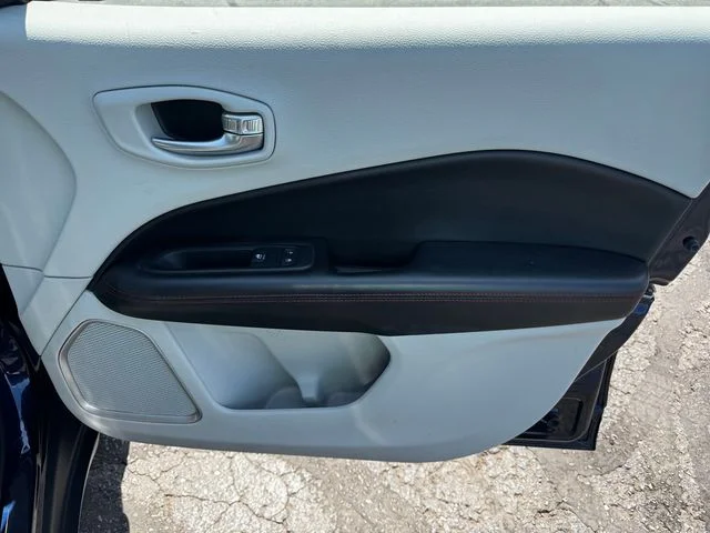 Certified Used 2019 Blue Jeep Limited image 13