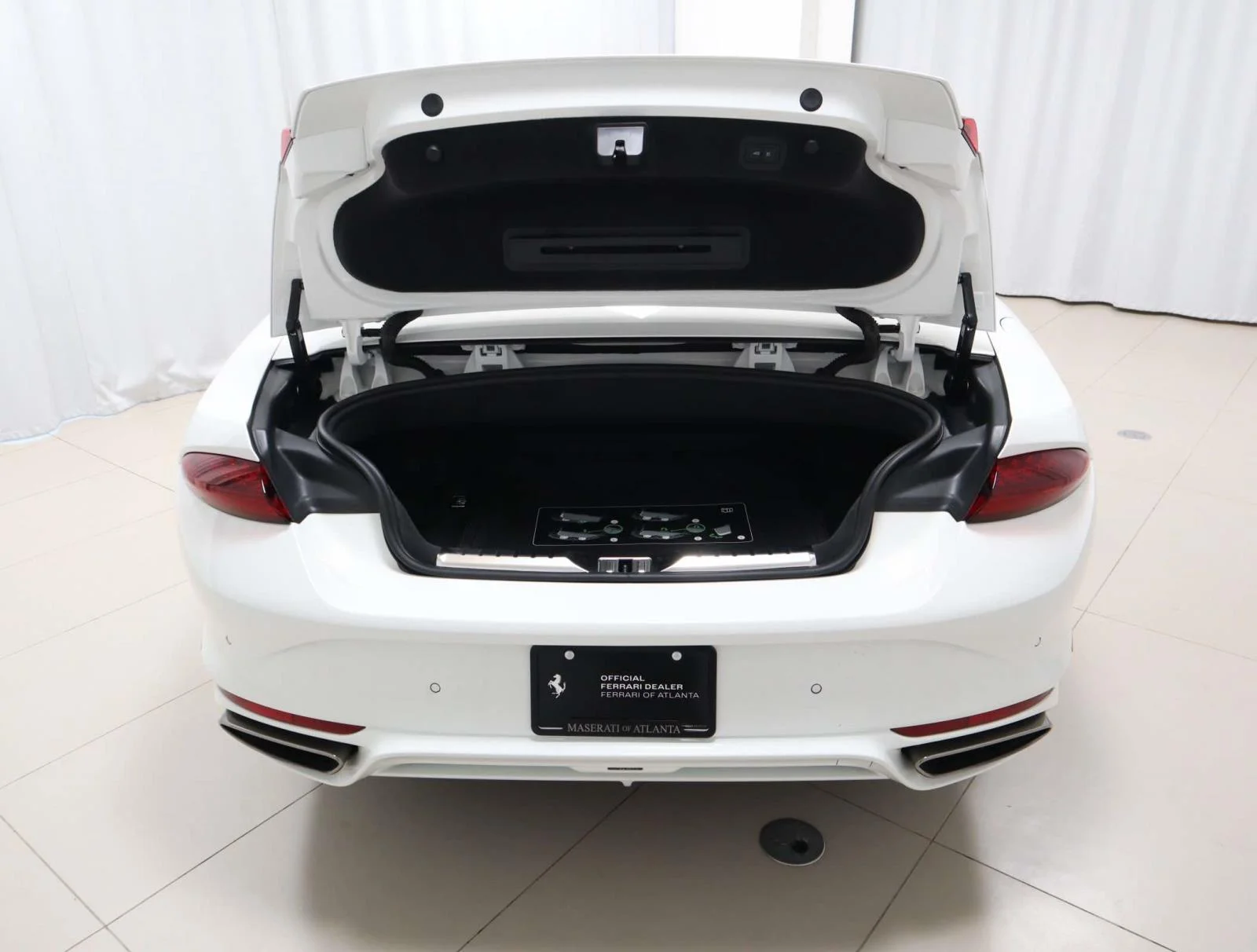 Used 2025 Glacier White Bentley GT Speed Convertible image 10