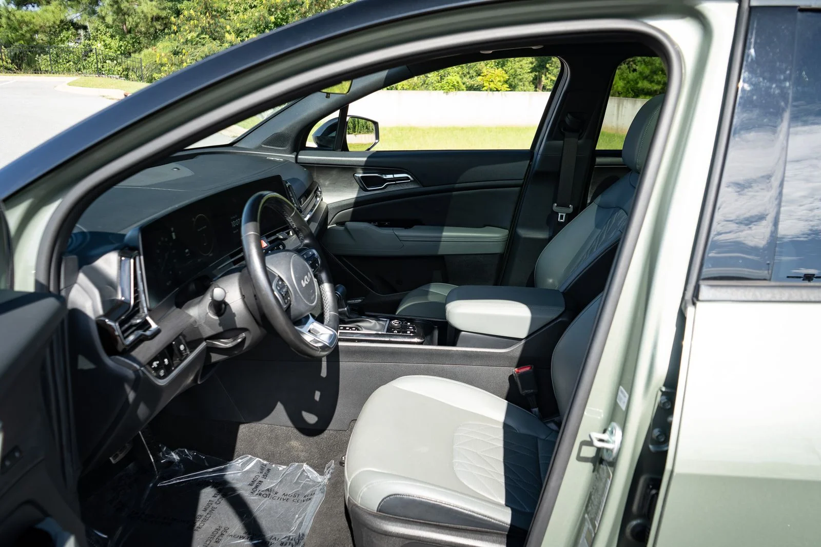Used 2023 Green Kia X-Pro image 14