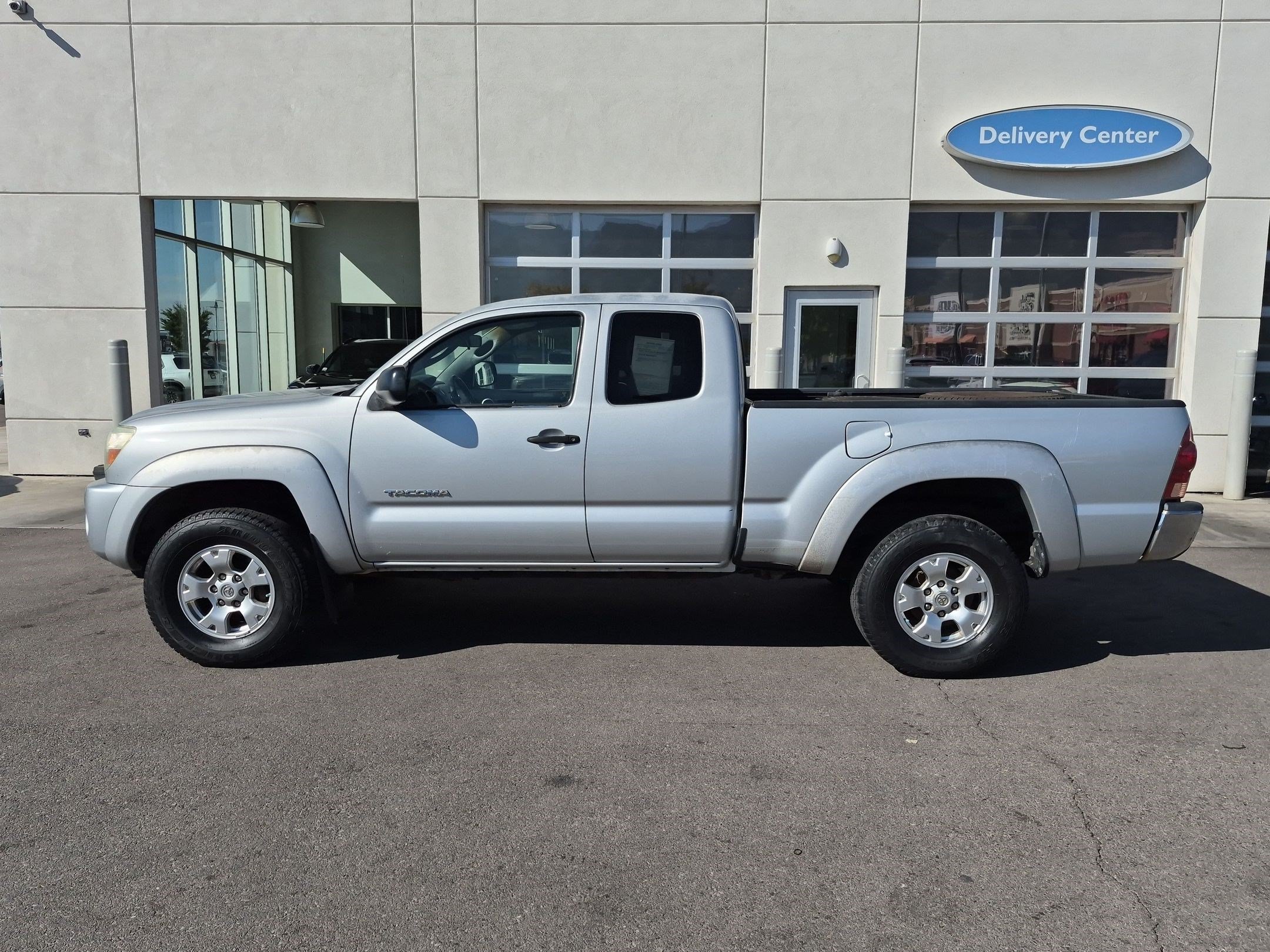 Used 2006 Silver Toyota PreRunner image 7