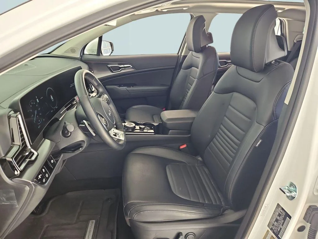 Used 2025 Snow White Pearl Kia SX-Prestige image 21
